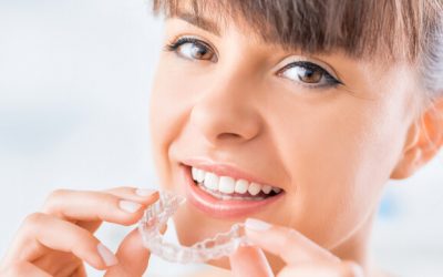 How to Straighten Teeth Using Clear Aligners? How Do They Work?